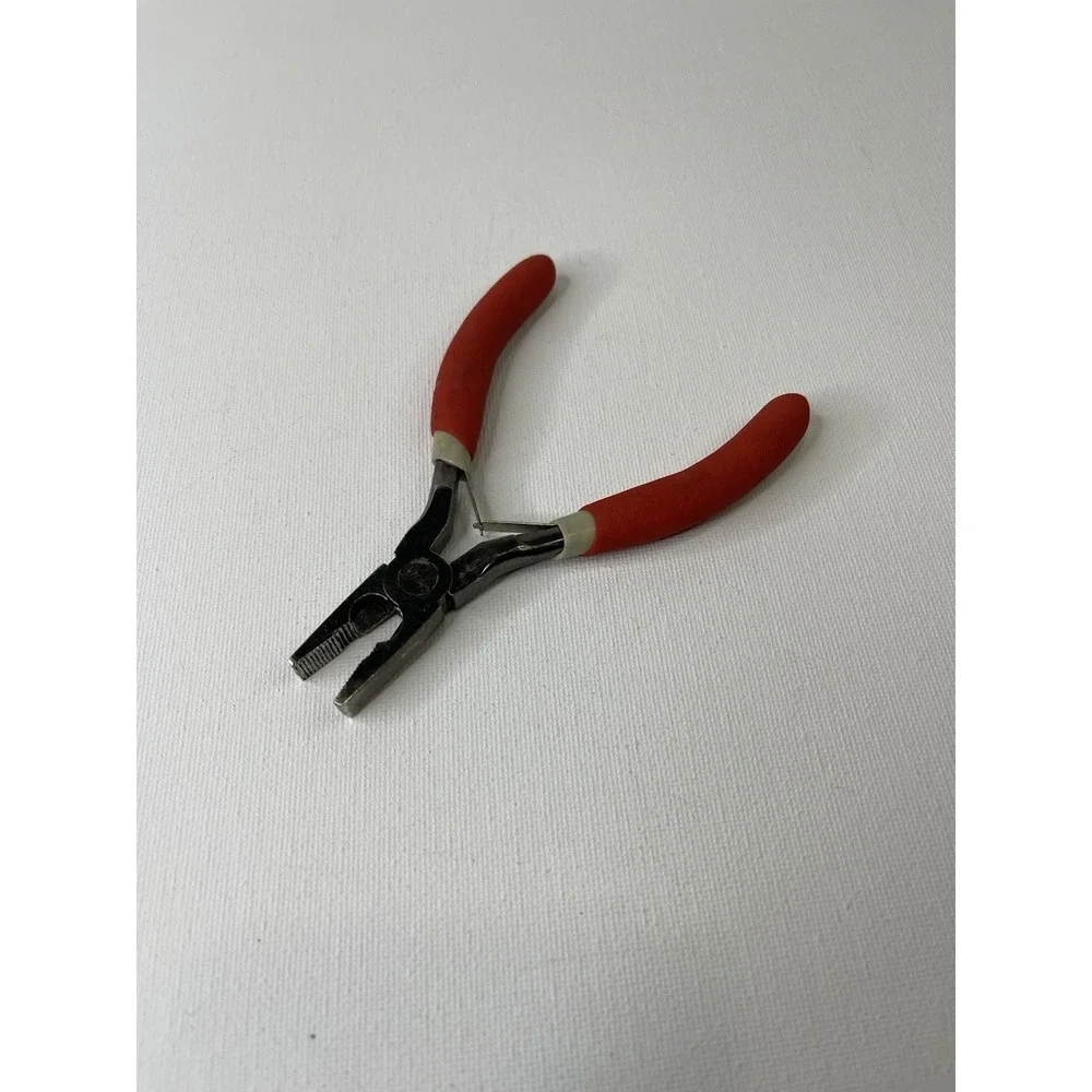 Husky Plier, Needle Nose, Long Tip, Serrated Jaw, 4